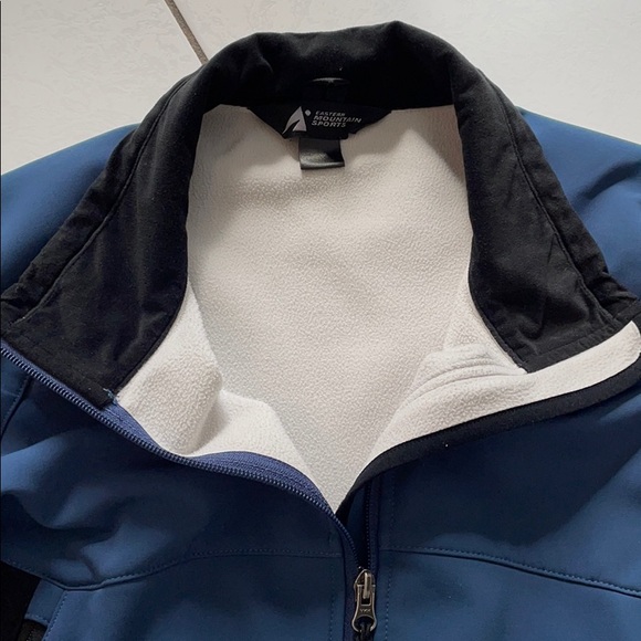 Eastern Mountain Sports zip up shell jacket - Picture 2 of 7